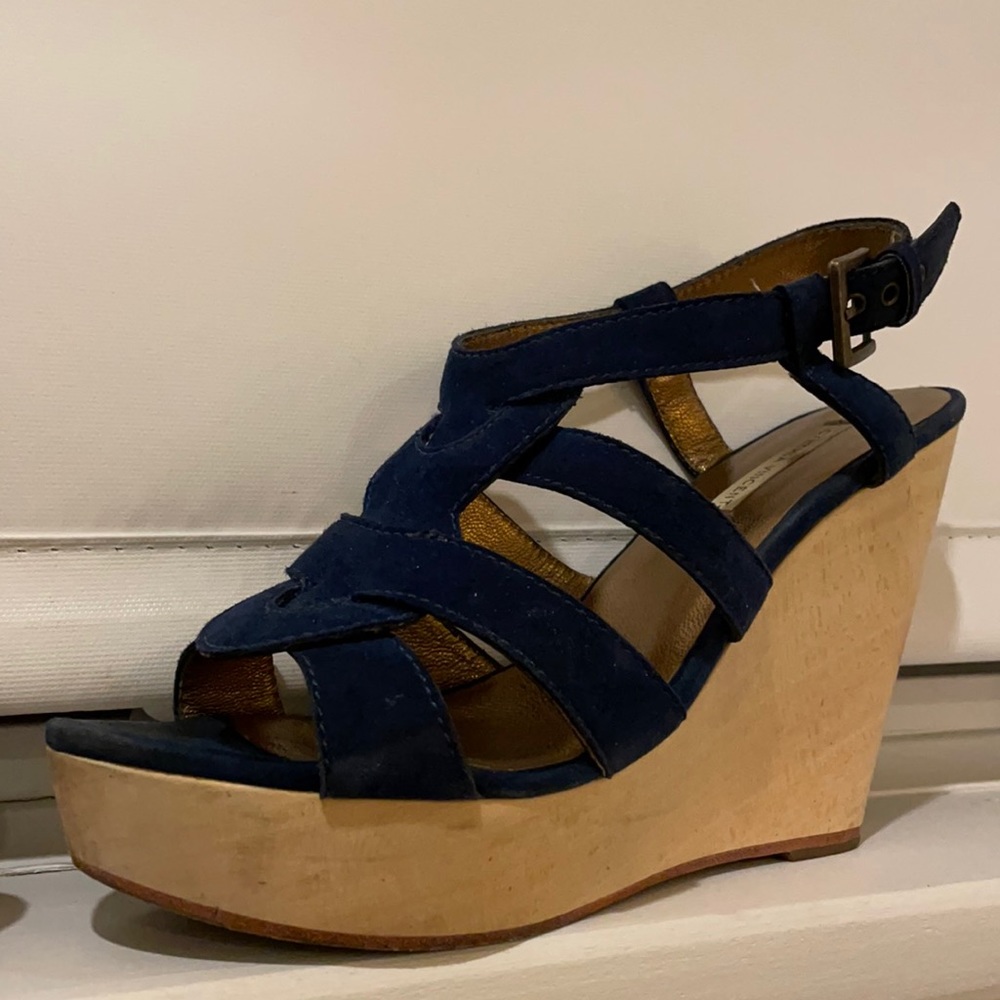 Cynthia Vincent Bryna Wedge Sandal Size 8 Navy Suede Gently Worn